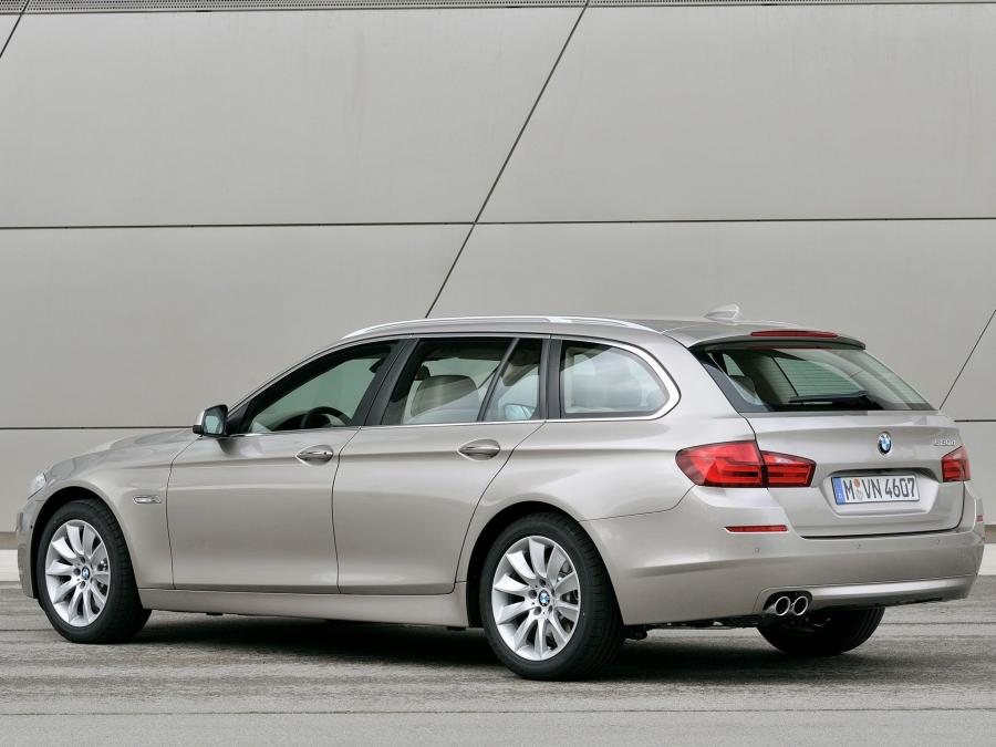  BMW 520d Touring 2010 года  (фото 2 из 16)